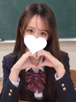 あいな特待生18歳