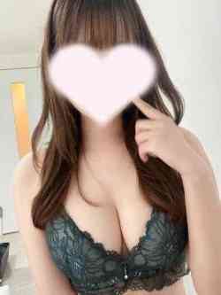 果藤ななみ