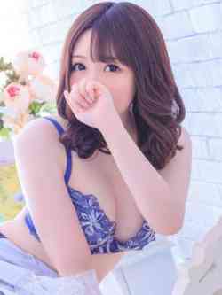桃沢りこ