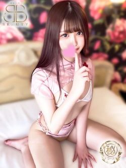 つきひ【おっとりエロカワ美女】