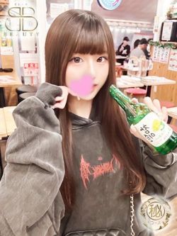 ねむ【エッチな細身童顔娘】