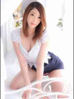足立ななお★長身サービス神業美女