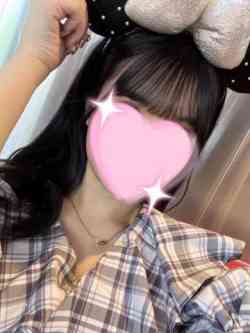 体験『Fカップ巨乳の童顔美少女』