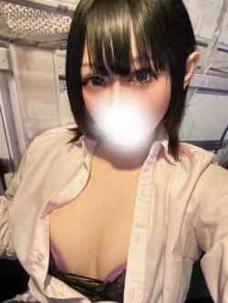 いおり(笑顔が可愛いロリ娘)