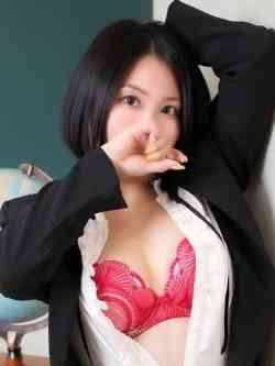 村上詩織
