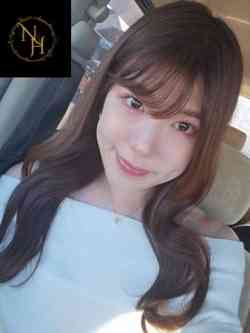 白石ななみ(ニューハーフ）