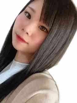 ゆりな