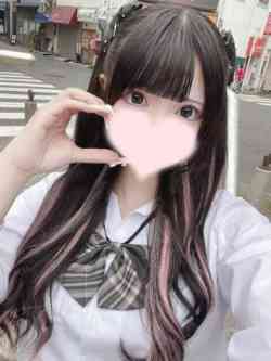 体験【イマドキスレンダー色白巨乳美少女】