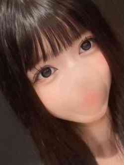 新人りさ