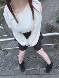 みのり『身バレ超警戒！清楚系美少女』