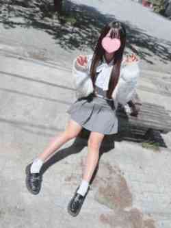 ひなた『童顔リフレ経験激浅少女』