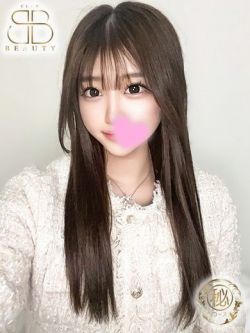 れいあ【抜群の愛嬌と密着感】