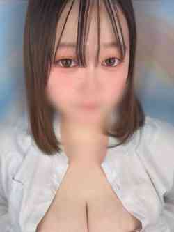 まお/色白パイパン巨乳っ子♡