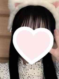 体験入店『ミニマム巨乳の綺麗系美女』