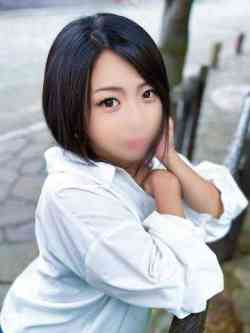 美原かえ【愛液垂れる小柄美人】