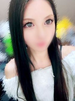 りあな†極上ルックスの低身長美女