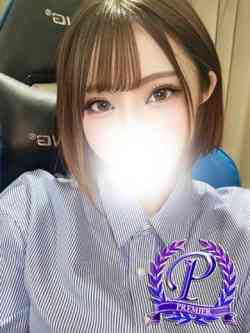 馬越まりえ