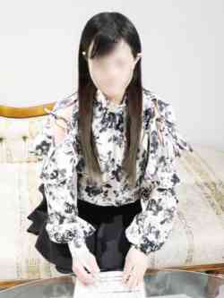 月丘ななみ
