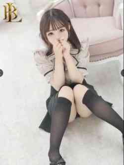 もち【現役学生♡白肌変態娘】