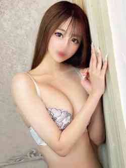 すずは【キスで濡れる18歳】