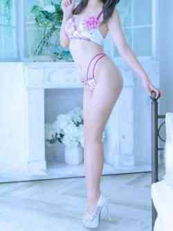 新人・波瑠(ハル)