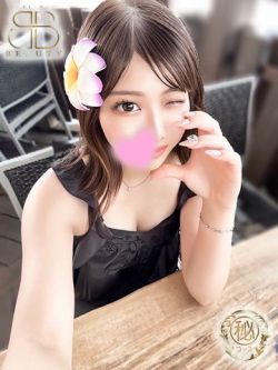 あや【可憐系色白美人】