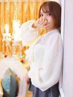 あみか色白美肌の美人妻