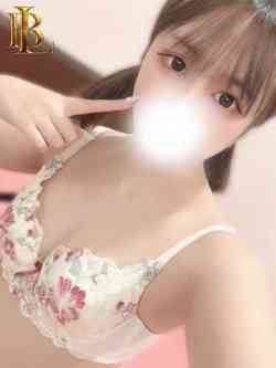 みこ【電マで潮吹き確定娘♡】