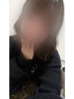 なぎさ🔰究極スレンダー美脚美女