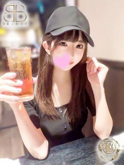 あゆか【S級細身F乳美女】