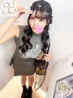 ののち【悩殺ボディの現役学生】