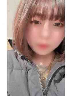 みなと【幼き顔で責めるの好き】