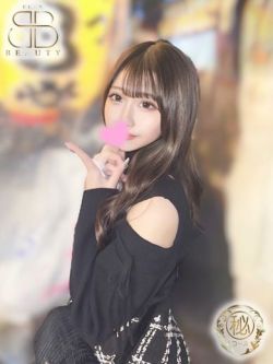 めあ【超小柄×可憐美女】