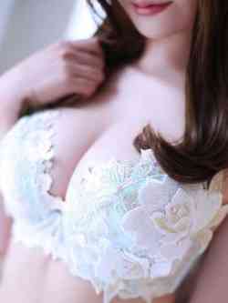 新人・聖奈(セイナ)