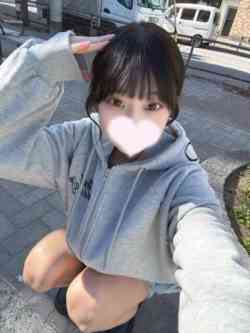 体験入店『可愛さ溢れる18歳美少女』