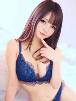 みお【未開発なウブ美少女】