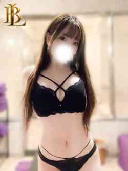 みな【圧倒的透明感＆美裸体】