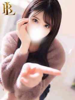 りりあ【ミニマム爆乳美女】