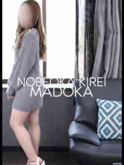 マドカ(透き通るピチピチ肌)