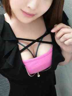 りょうな【Iカップ】【奉仕好き】