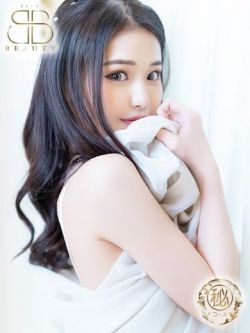 りょう【魅惑のスレンダー美女】