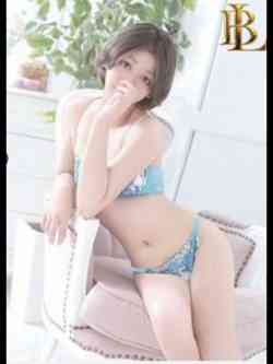 ほの【色白美尻の元看護士】