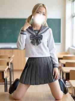 さら(笑顔溢れる美少女)