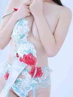 新人・寧々(ネネ)