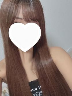 こはる　22歳