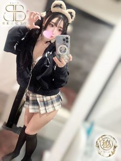 めろ【元アイドル黒髪美少女】