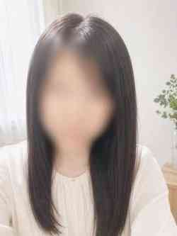 新人あいな