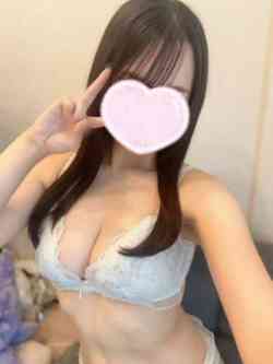 体験入店『爆乳Gカップミニマム美女』