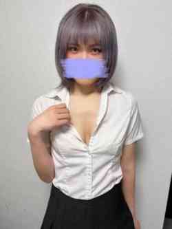 岩崎 しおん