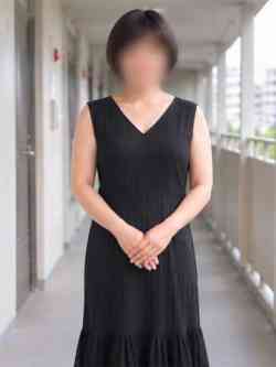 新人もも